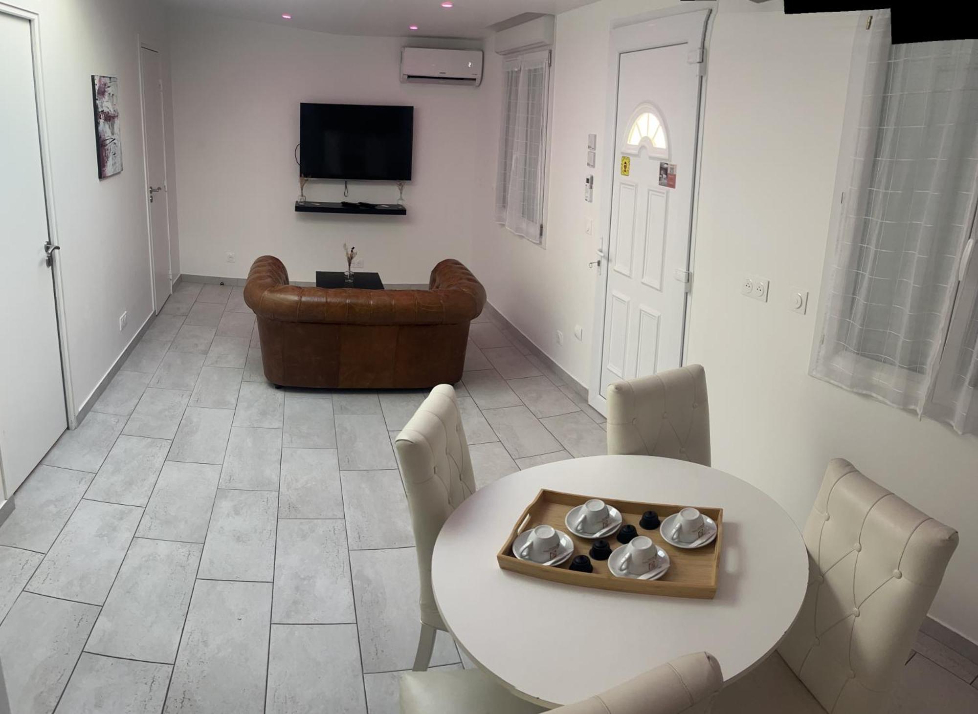 La Dream Night Apartment Pontault-Combault